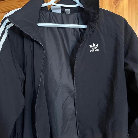 Adidas wind breaker jacket - Picture 3 of 4